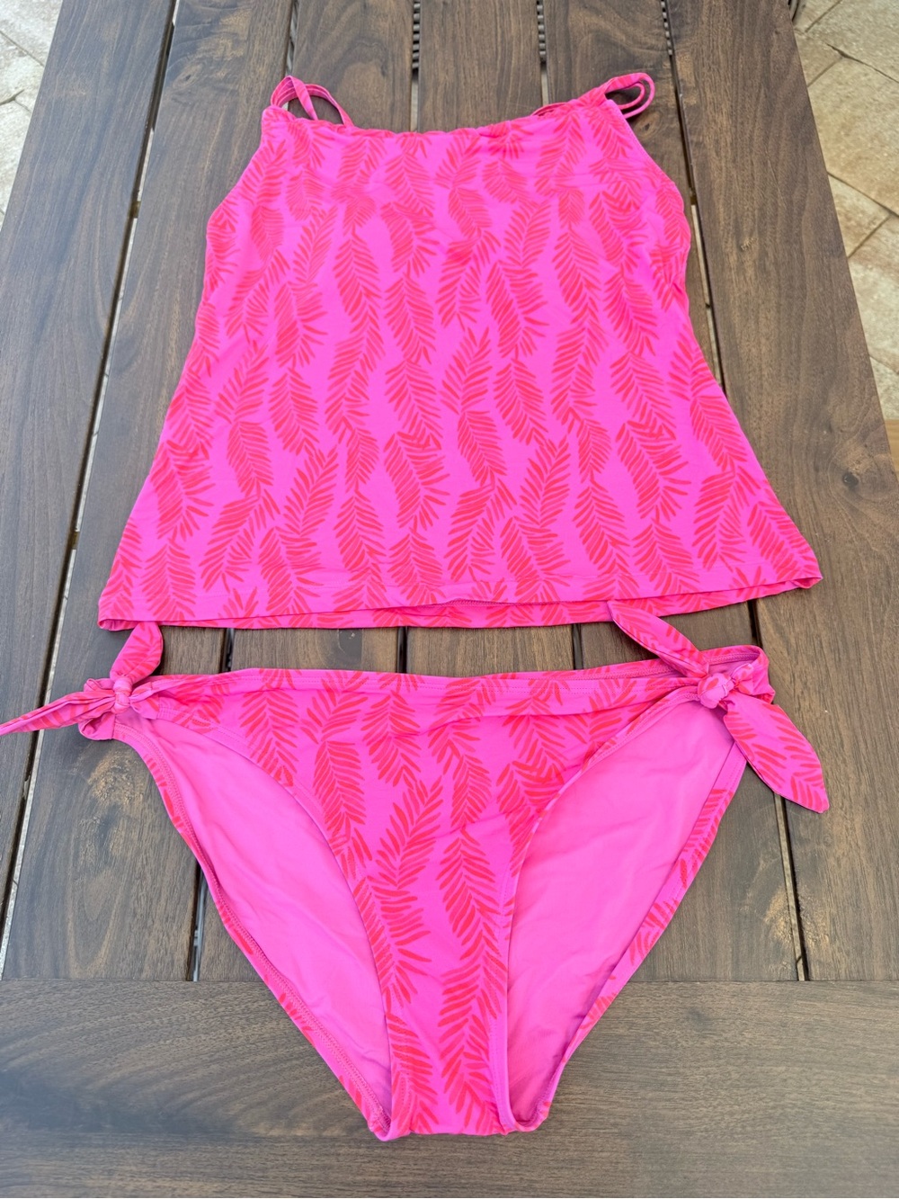 Vineyard Vines Hot Pink Leaf Print Tankini Set